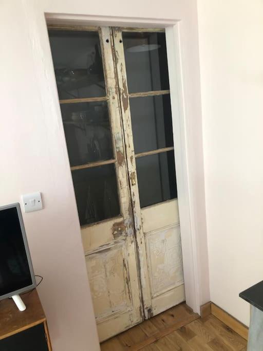Beautiful, Well Positioned Flat In Clifton Wood Apartment Bristol Exterior photo